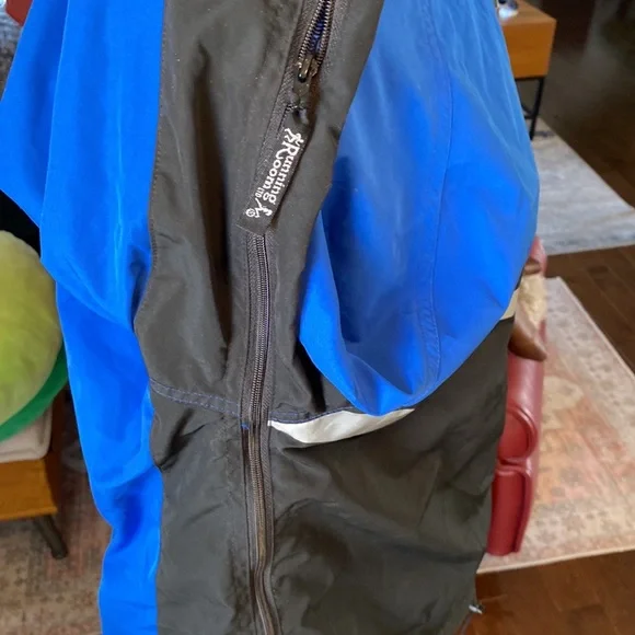 Running Room Running Jacket - Picture 3 of 7